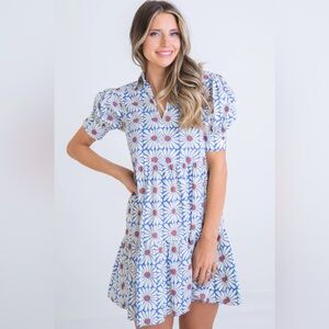 KARLIE Daisy Poplin Vneck Dress. Size SMALL